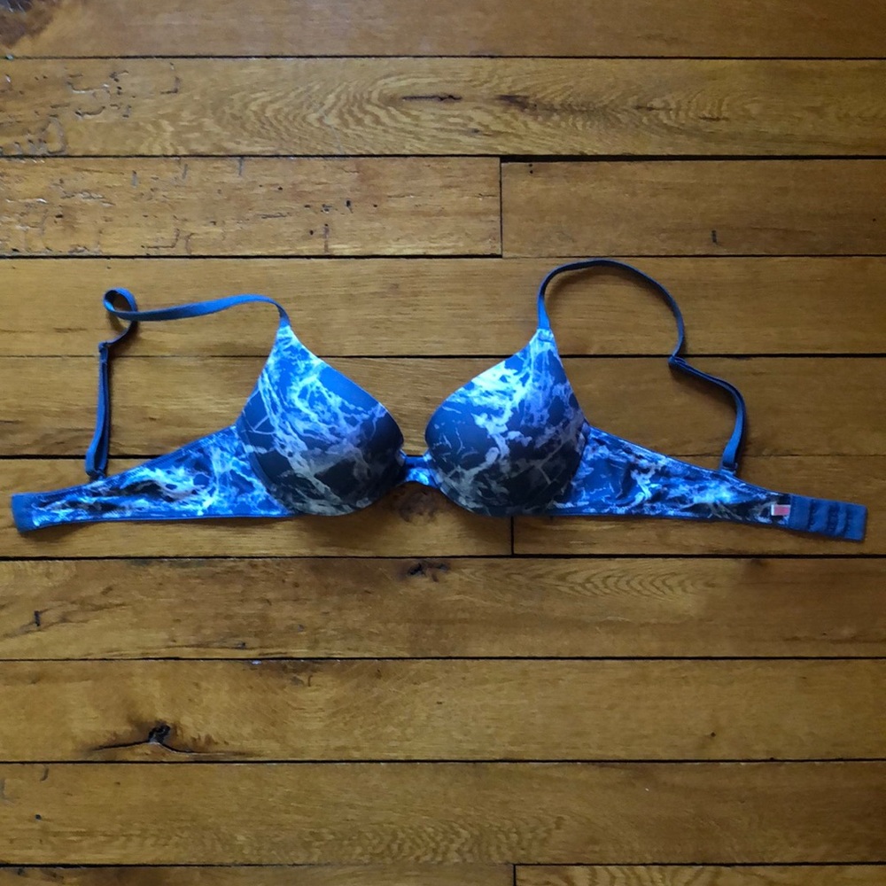 PINK Everywhere Push-Up Bra
